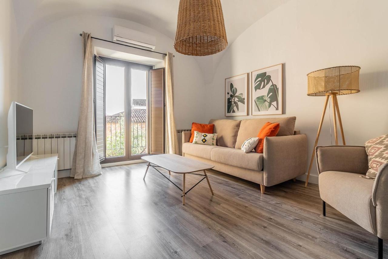 Apartamentos El Patio Plaza Santa Clara Caces Esterno foto